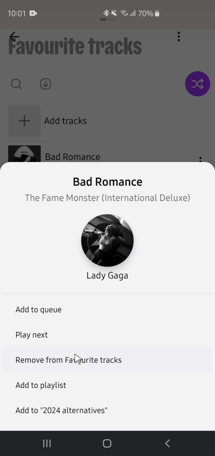 Removing favorites on Deezer video thumbnail