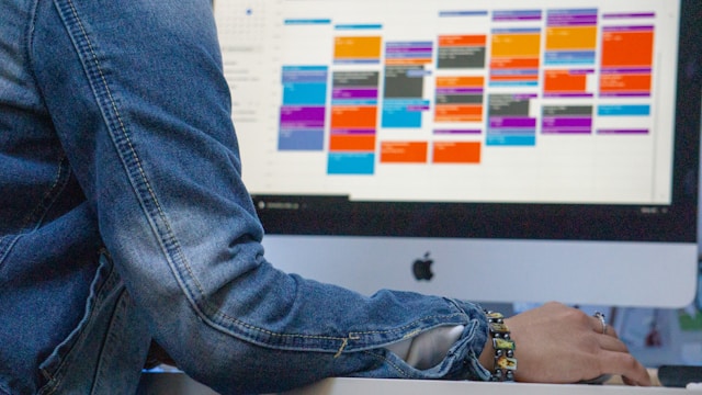 A person viewing their tasks and appointments in Google Calendar.